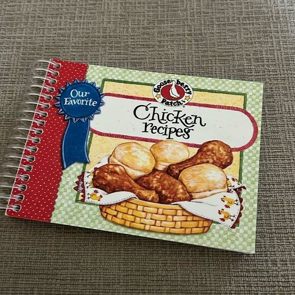 Gooseberry Patch Chicken Recipes Cookbook - Picture 1 of 6